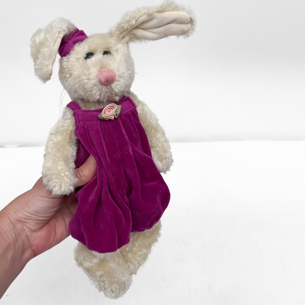 VTG 90s Boyds Bears & Friends Music Box Bunny Ashley